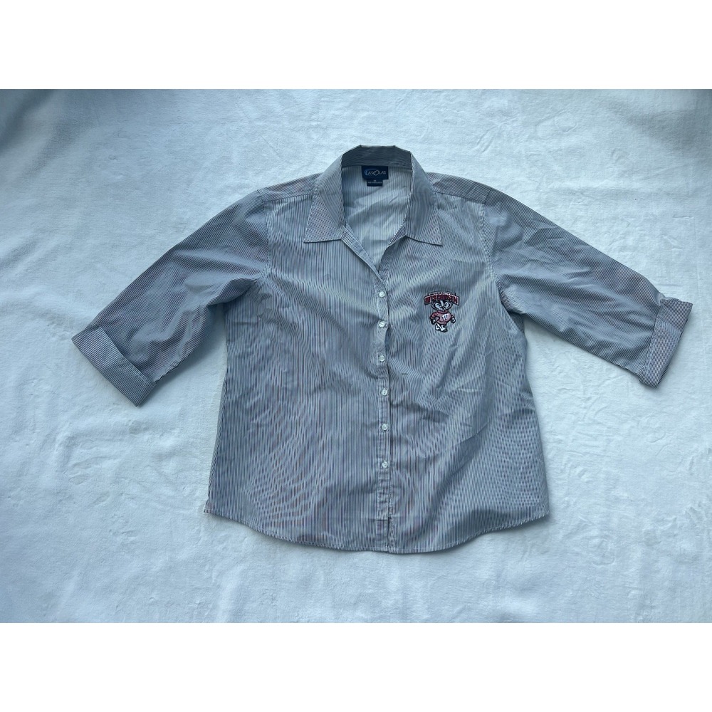 Las Olas Womens Button Up Shirt Size M 3/4‎ Sleeve Wisconsin Badgers Embroidered